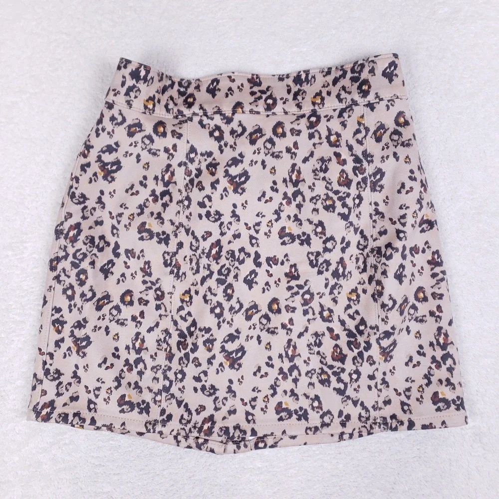 Maurices Leopard Print‎ Button Front Mini Skirt Tan Brown Size 8 High Waisted